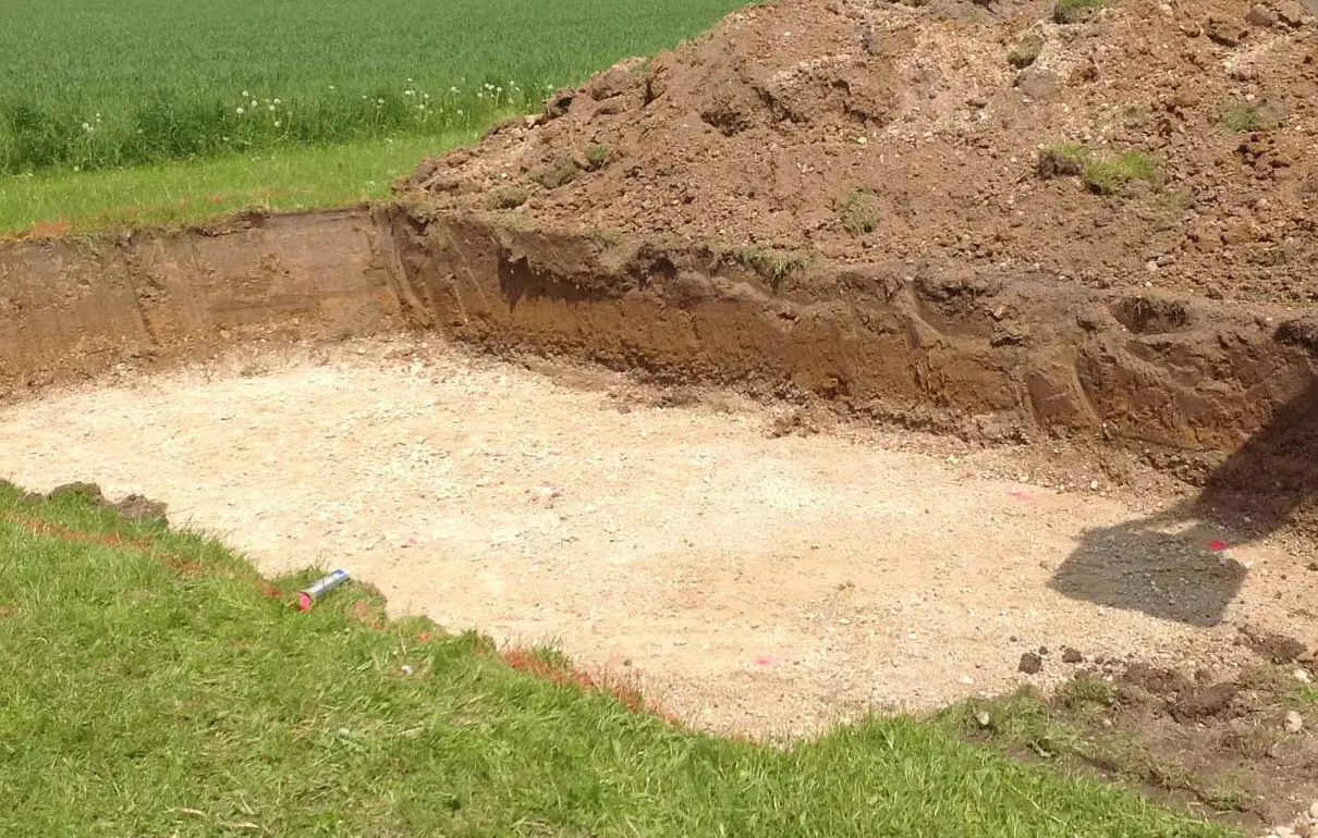 Erdarbeiten Baugrube Pool im Wendland