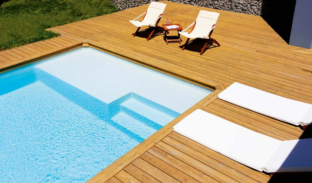 Pool aus einer Hand